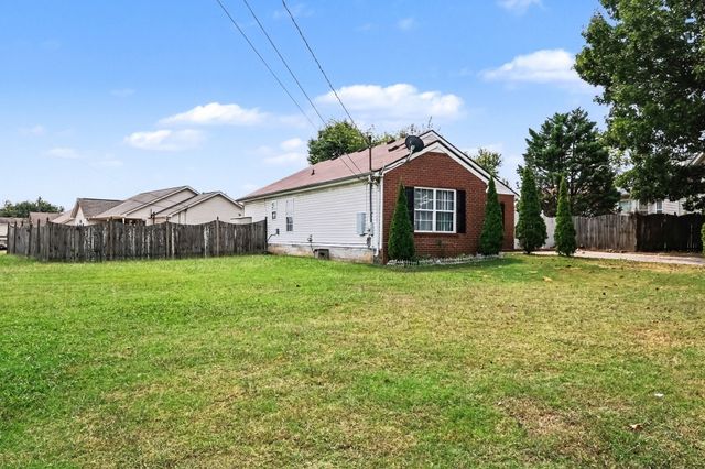 810 Keith Dr, La Vergne, TN 37086