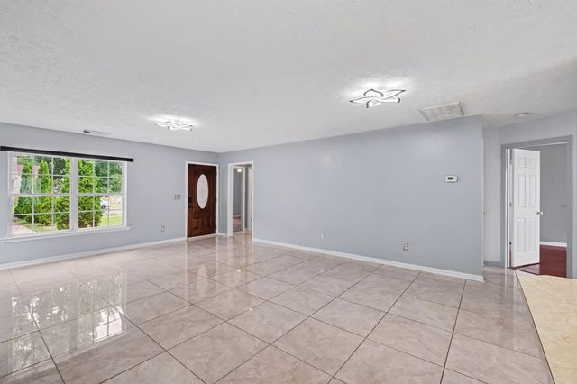 810 Keith Dr, La Vergne, TN 37086