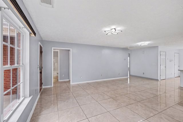 810 Keith Dr, La Vergne, TN 37086