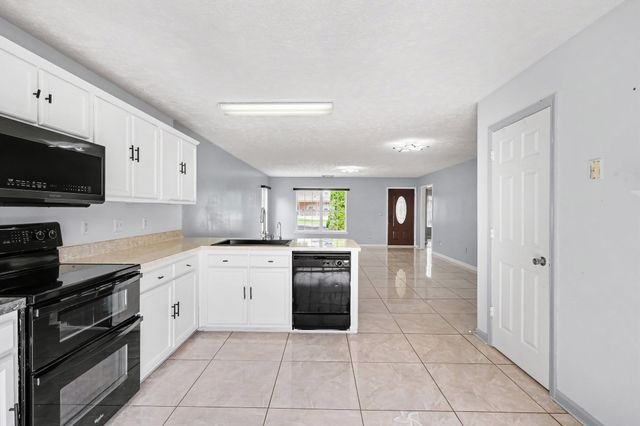 810 Keith Dr, La Vergne, TN 37086