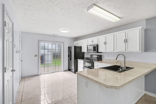 810 Keith Dr, La Vergne, TN 37086