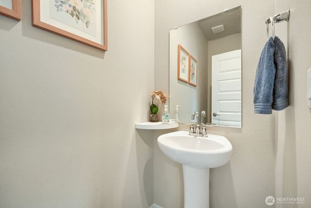 17326 129th Avenue E, Puyallup, WA 98374