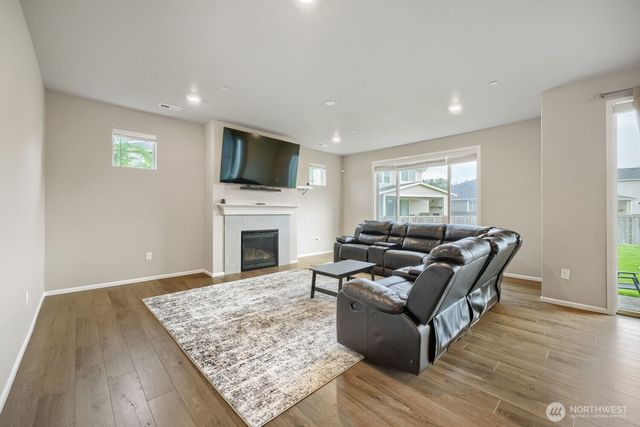 17326 129th Avenue E, Puyallup, WA 98374