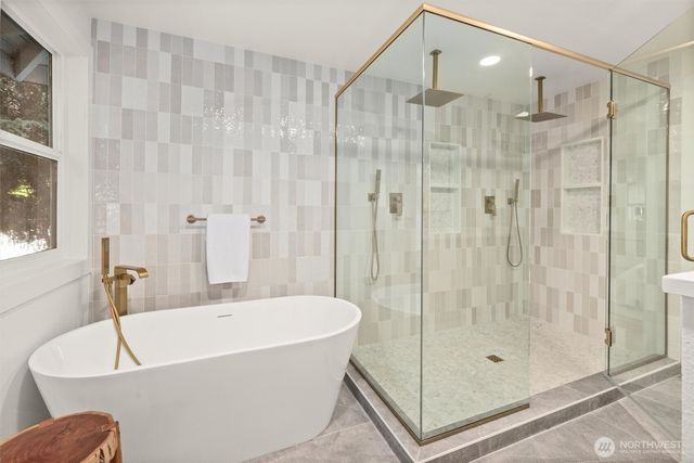 10406 115th Place NE, Kirkland, WA 98033
