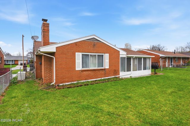 613 Meadowbrook Drive, Lima, OH 45801