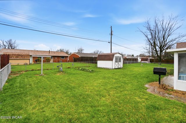 613 Meadowbrook Drive, Lima, OH 45801