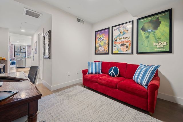 121 Portland St 603, Boston, MA 02114