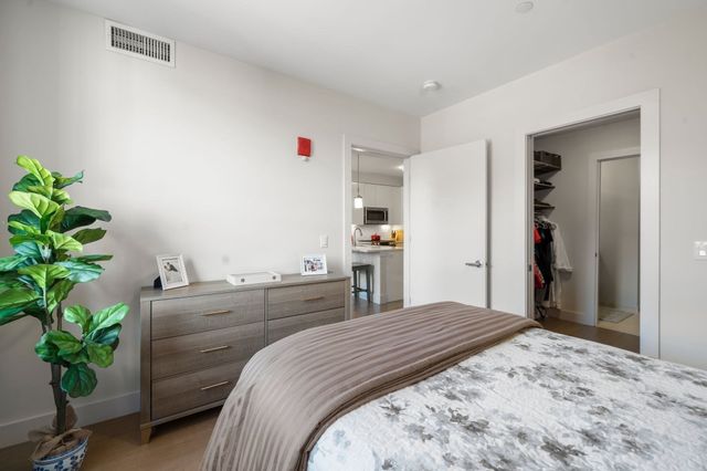 121 Portland St 603, Boston, MA 02114