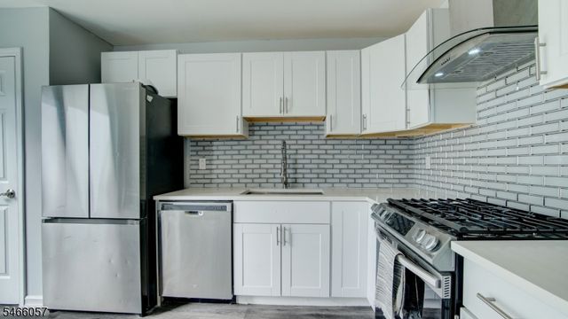10 Starlight Ct, New Brunswick City, NJ 08901