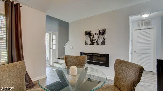 10 Starlight Ct, New Brunswick City, NJ 08901