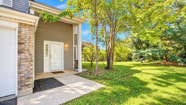 10 Starlight Ct, New Brunswick City, NJ 08901