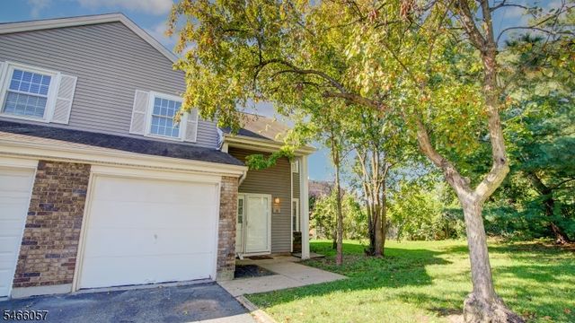 10 Starlight Ct, New Brunswick City, NJ 08901