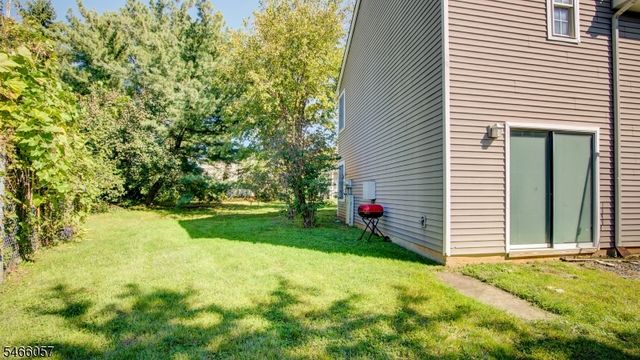 10 Starlight Ct, New Brunswick City, NJ 08901