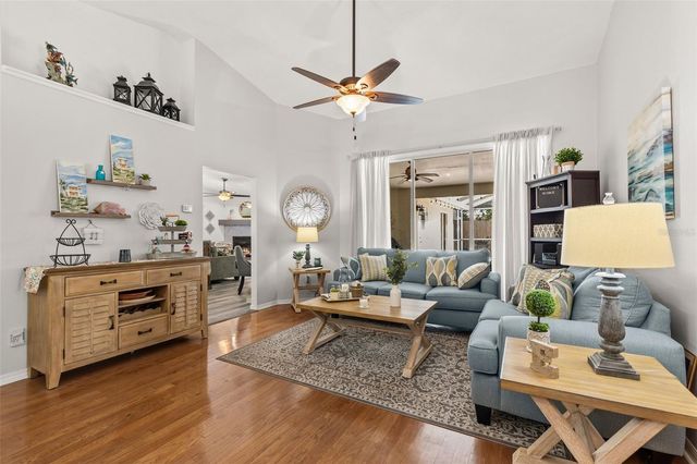 1090 ROLLING OAKS AVENUE, Tarpon Springs, FL 34689