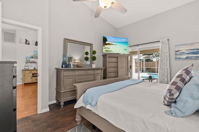 1090 ROLLING OAKS AVENUE, Tarpon Springs, FL 34689