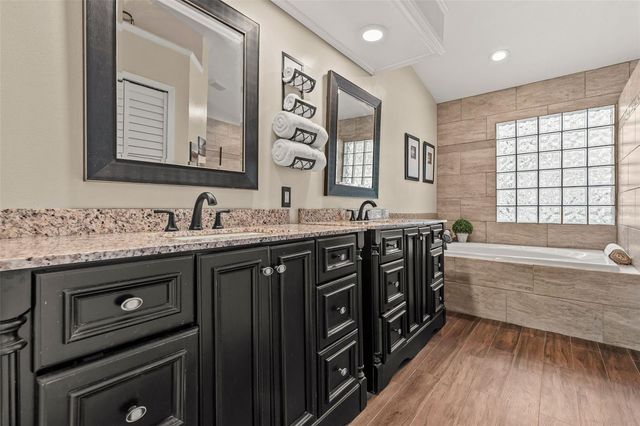 1090 ROLLING OAKS AVENUE, Tarpon Springs, FL 34689