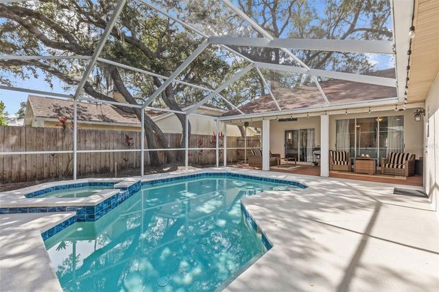 1090 ROLLING OAKS AVENUE, Tarpon Springs, FL 34689