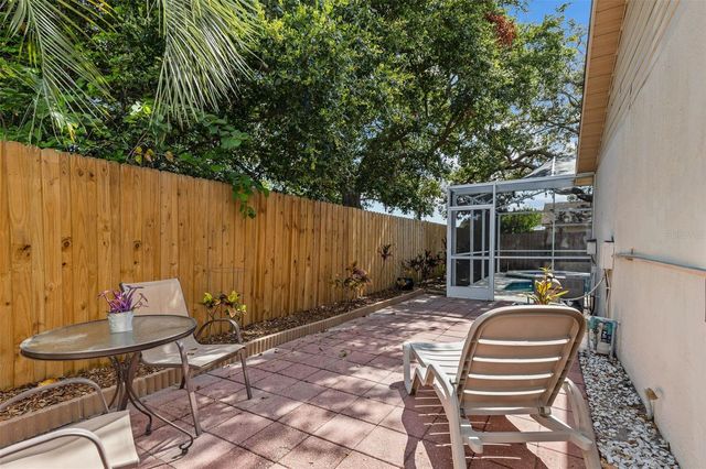 1090 ROLLING OAKS AVENUE, Tarpon Springs, FL 34689