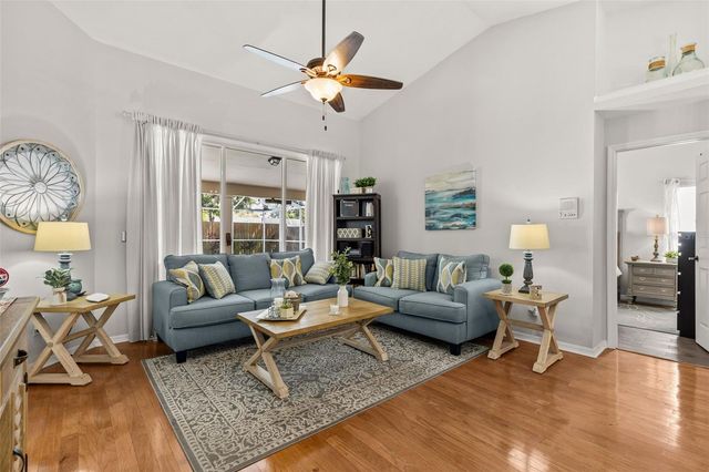 1090 ROLLING OAKS AVENUE, Tarpon Springs, FL 34689