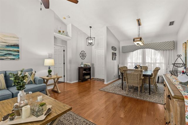 1090 ROLLING OAKS AVENUE, Tarpon Springs, FL 34689