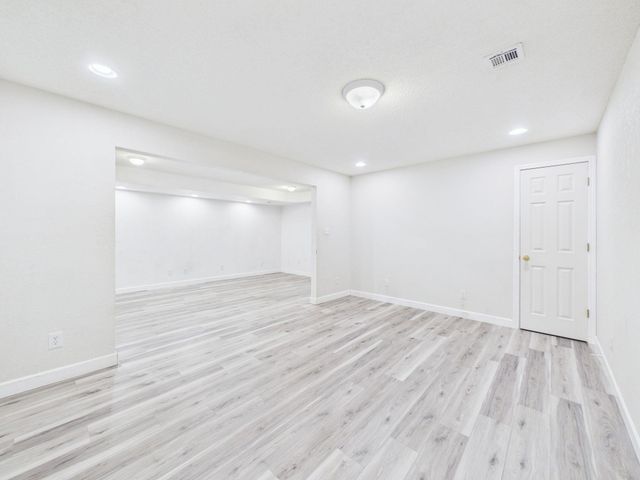 6560 N Tarrytown St, Park City, KS 67219