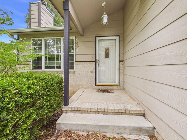 6560 N Tarrytown St, Park City, KS 67219