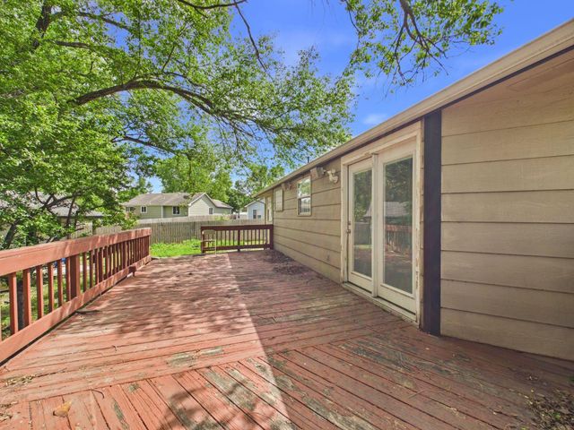 6560 N Tarrytown St, Park City, KS 67219