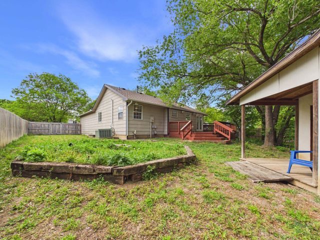 6560 N Tarrytown St, Park City, KS 67219