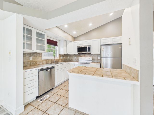 6560 N Tarrytown St, Park City, KS 67219