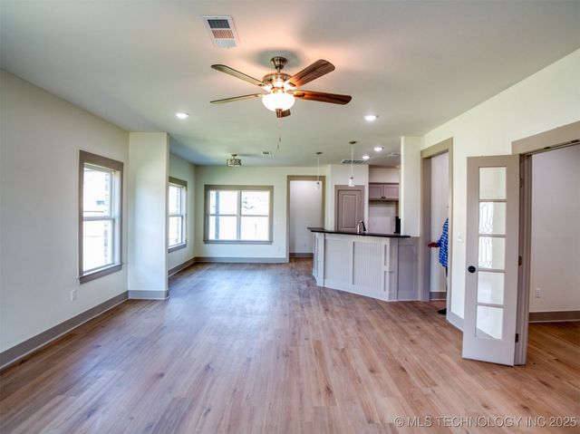 212 Cottonwood Street, Calera, OK 74730