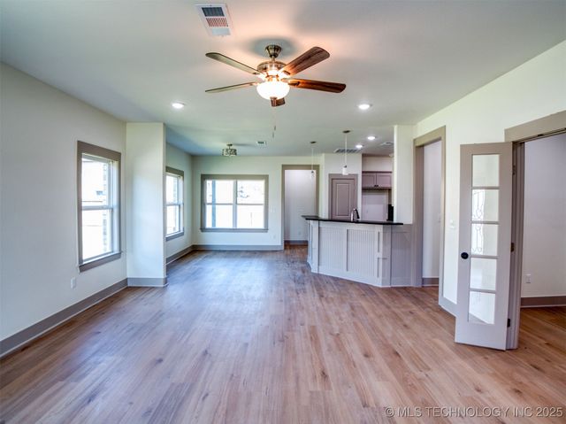 212 Cottonwood Street, Calera, OK 74730