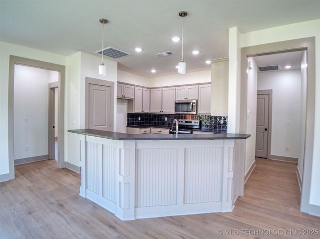 212 Cottonwood Street, Calera, OK 74730