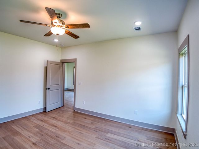 212 Cottonwood Street, Calera, OK 74730