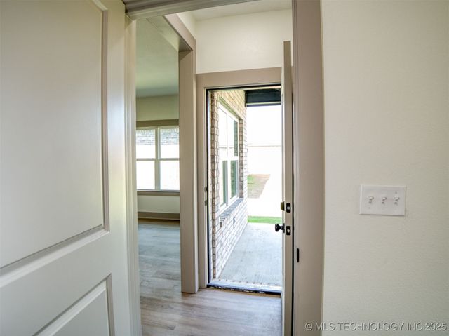 212 Cottonwood Street, Calera, OK 74730