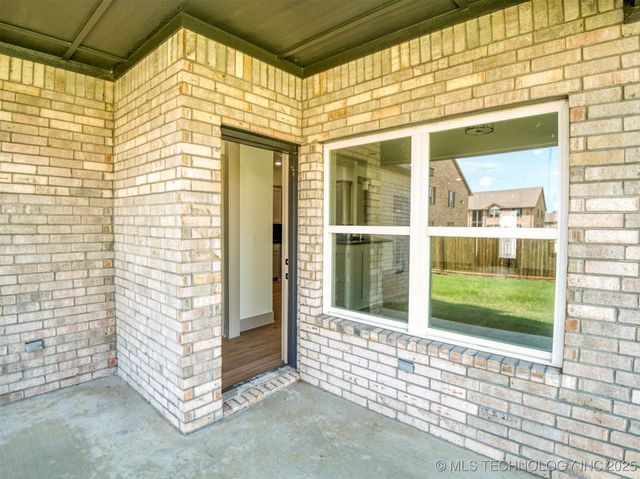 212 Cottonwood Street, Calera, OK 74730