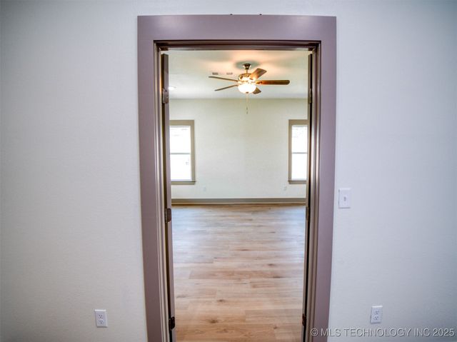 212 Cottonwood Street, Calera, OK 74730