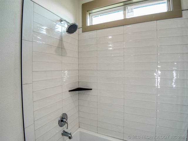 212 Cottonwood Street, Calera, OK 74730