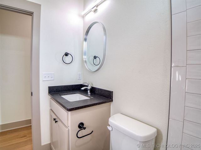 212 Cottonwood Street, Calera, OK 74730