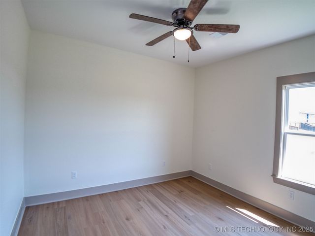 212 Cottonwood Street, Calera, OK 74730