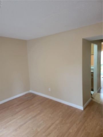 1125 Snowbird LN, Virginia Beach, VA 23454