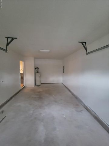 1125 Snowbird LN, Virginia Beach, VA 23454