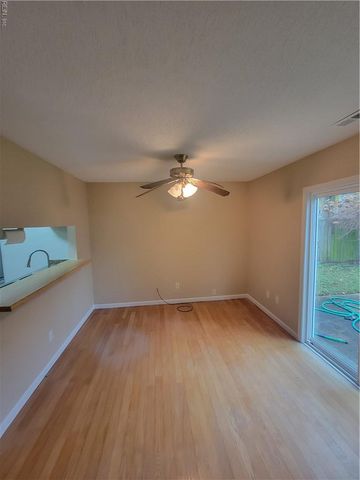 1125 Snowbird LN, Virginia Beach, VA 23454