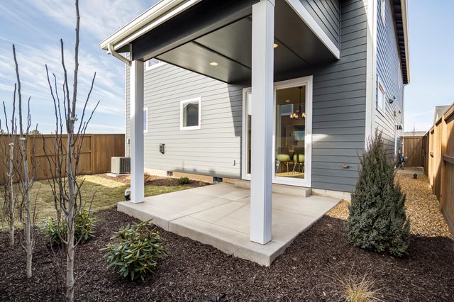 21408 SE Krakatoa Court, Bend, OR 97702