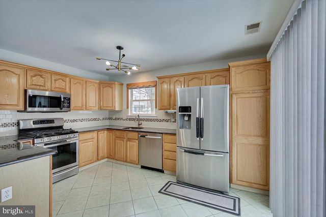 401 PHEASANT RUN, Monmouth Junction, NJ 08852