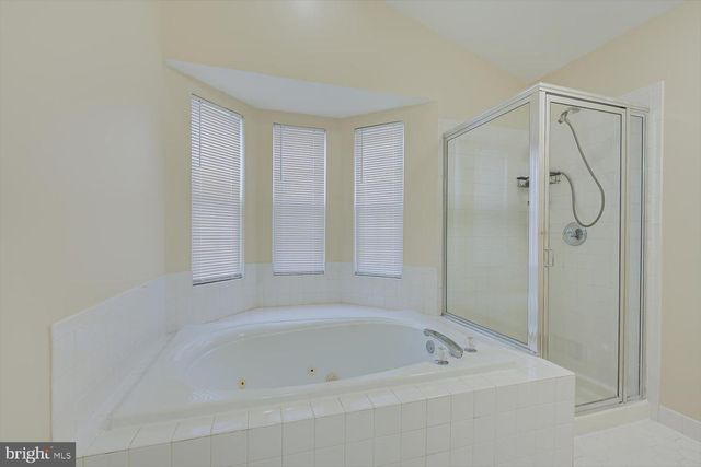 401 PHEASANT RUN, Monmouth Junction, NJ 08852