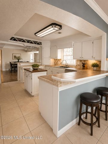 5202 Runnymede Road, Jackson, MS 39211