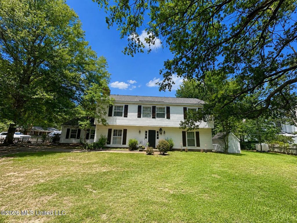 5202 Runnymede Road, Jackson, MS 39211