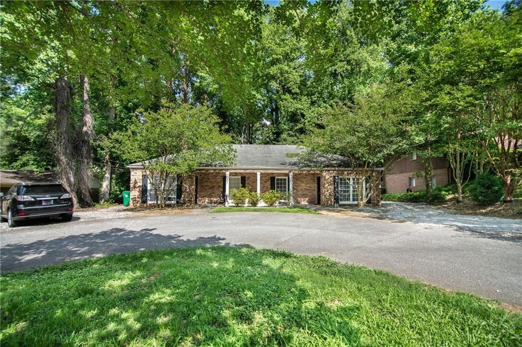 3761 Ashford Dunwoody NE Road 6, Brookhaven, GA 30319