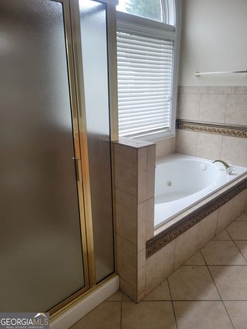 1086 Rowanshyre Circle, Mcdonough, GA 30253