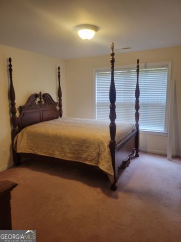 1086 Rowanshyre Circle, Mcdonough, GA 30253